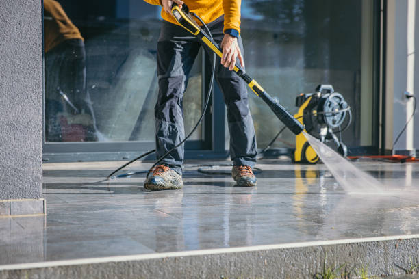 Best Pool Deck Cleaning  in Round Rock, TX